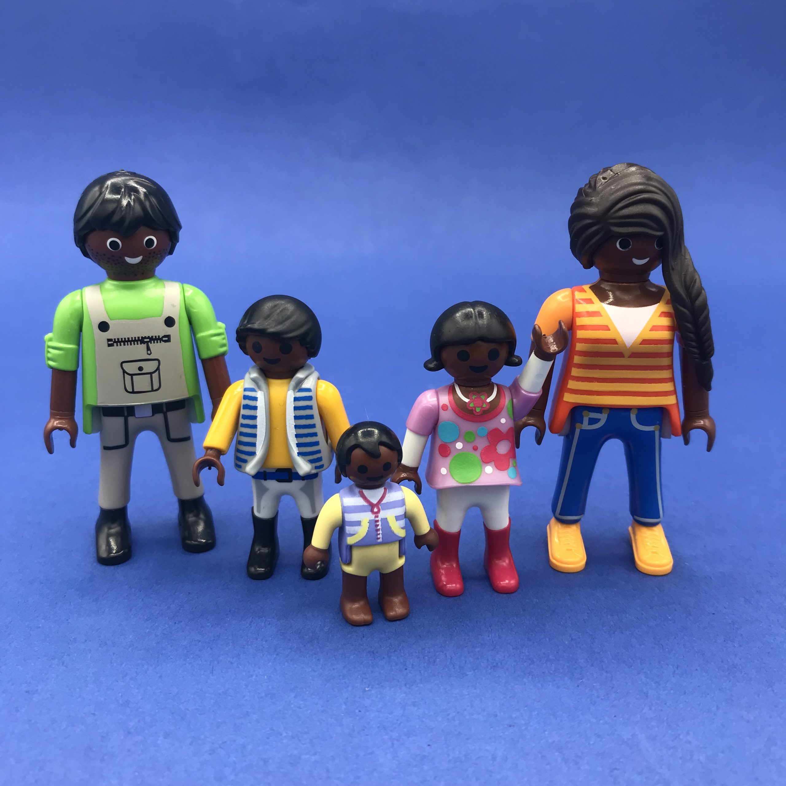 klep Ellende Federaal Playmobil gezin met 2 kinderen en baby, getinte huidskleur, set 1 – Werken  met Poppetjes