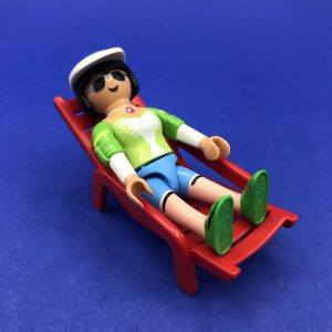 Playmobil-vrouw-ligbed